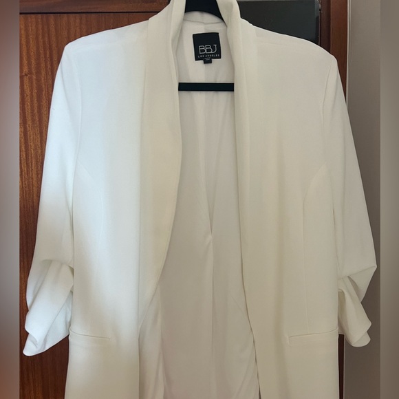 NWT 2 pc tank and blazer. So beautiful!! - Picture 2 of 8